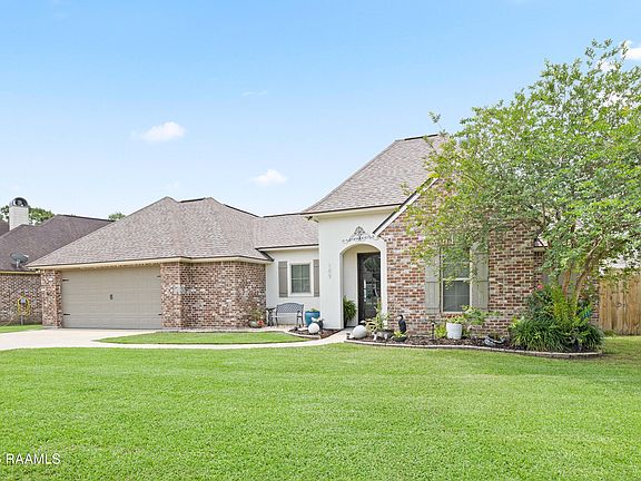 3rd image of 109 Braxton Dr
