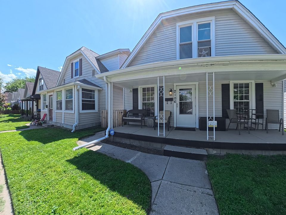 1st image of 2106 Webb St