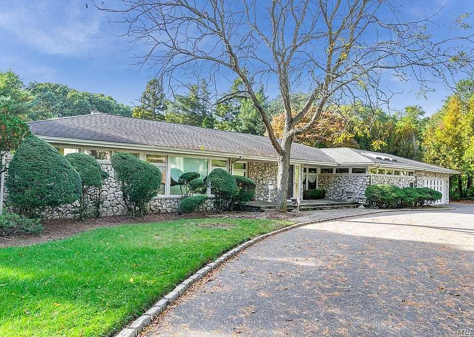 1st image of 1 Parkview Ct