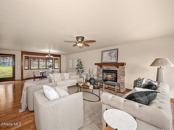 4th image of 2448 E Packsaddle Dr