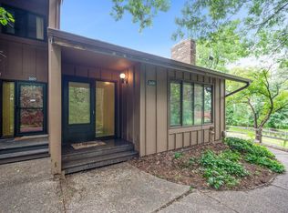 2608 Sumac Rdg, White Bear Lake, MN 55110