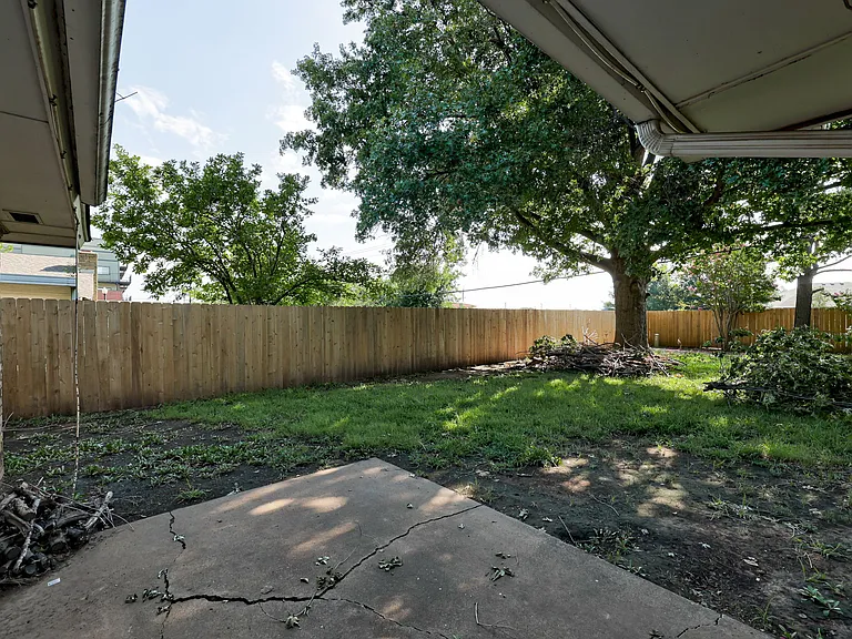 2287 Houston Ave — Photo 32