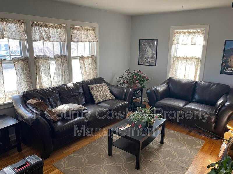 1st image of 603 Russell St