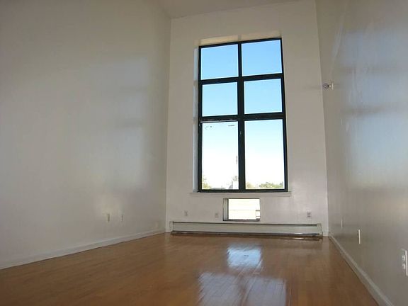 5th image of 143 Leonard St APT 4A
