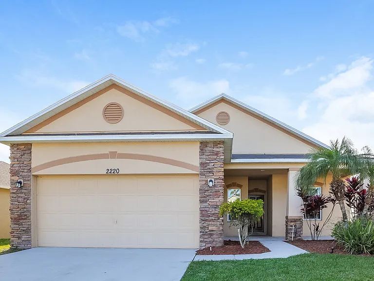 2220 Paria Ln — Photo 1