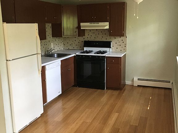 3rd image of 52 Farrwood Ave APT 5