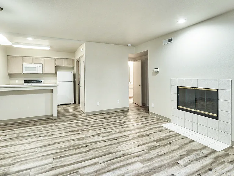 2433 George Washington Way — Photo 19