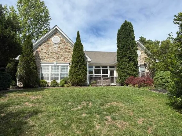 1308 Coronado Dr, Salem, VA 24153