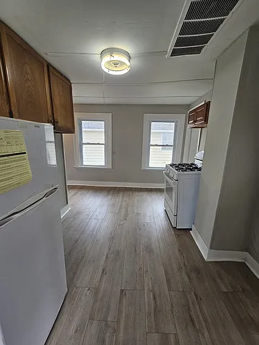 16 Hallock Ave #2A Photo 1