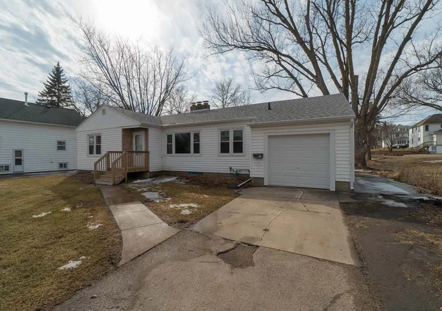 2503 Iowa St - Cedar Falls — Photo 1