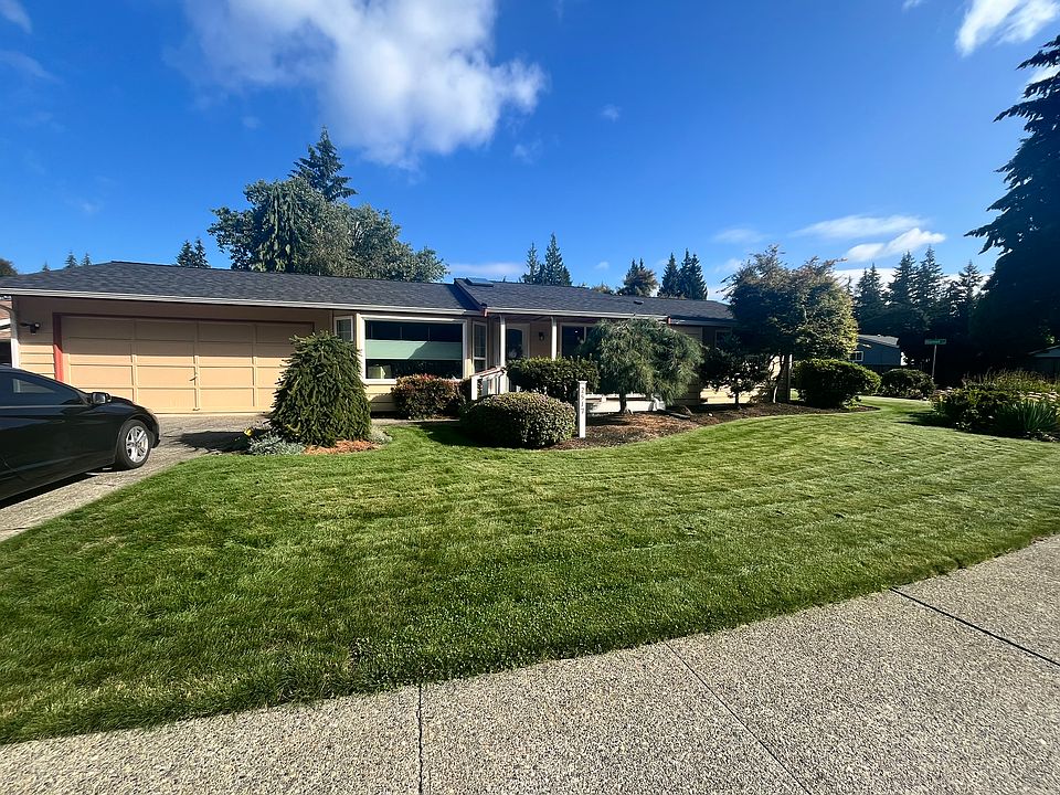 1st image of 2517 81st Pl SE