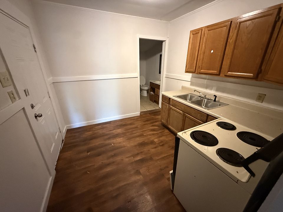 2nd image of 2511 Wilder St #1