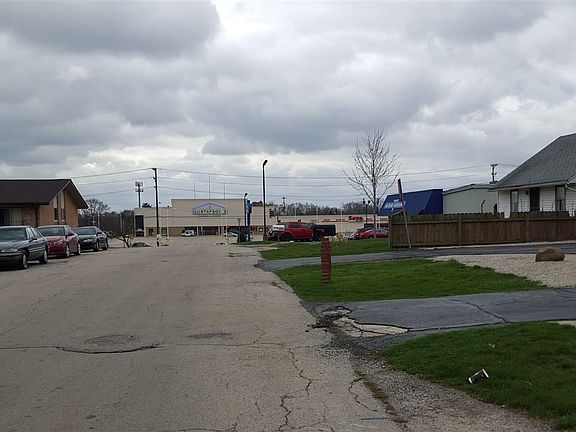 3rd image of 3720 Trilling Ave