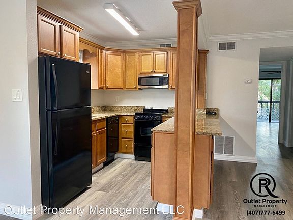 4th image of 521 Highland Ave #521B