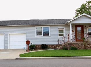 49 Yale St, Inwood, NY 11096