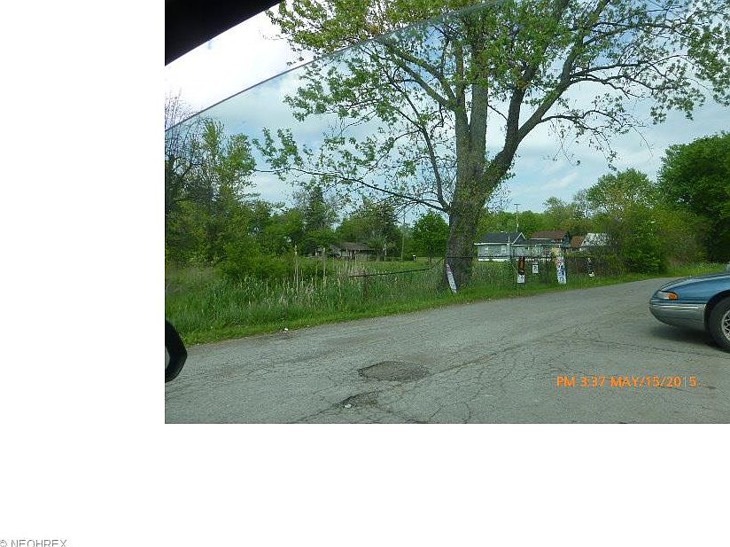 2nd image of 2969 Niles Rd SE