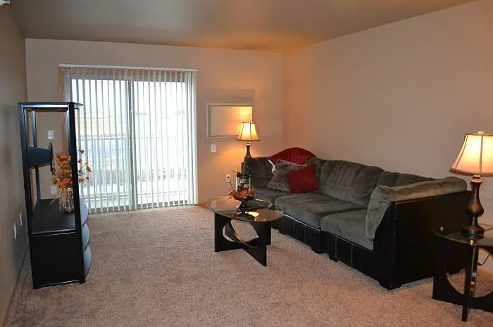 Sidney Apartments — Photo 20