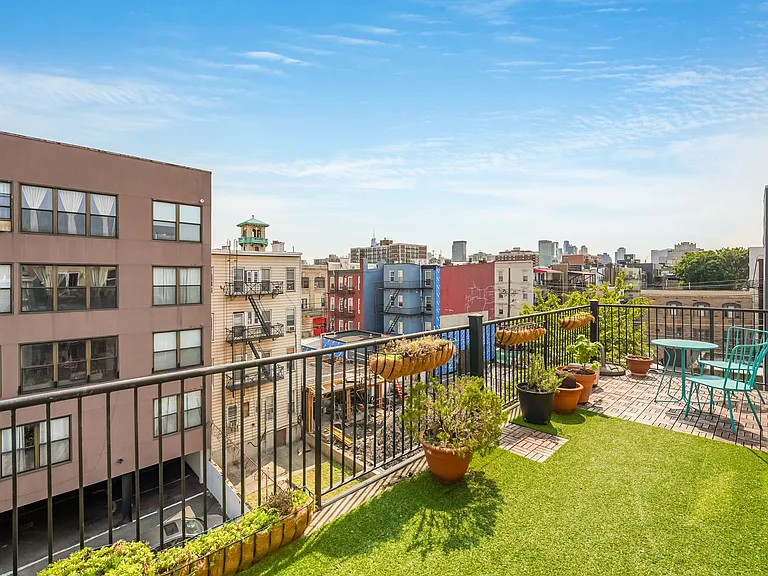 211 Madison St #4 — Photo 17