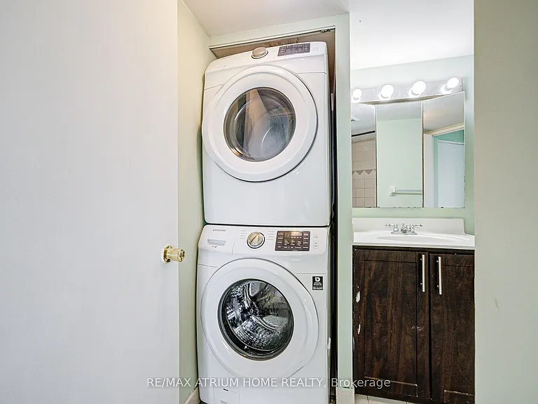 3050 Ellesmere Rd #1515 — Photo 32