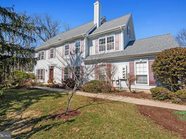 301 Pebble Creek Ct, Pennington, NJ 08534