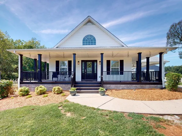 305 Maxwell Branch Rd, Cottontown, TN 37048