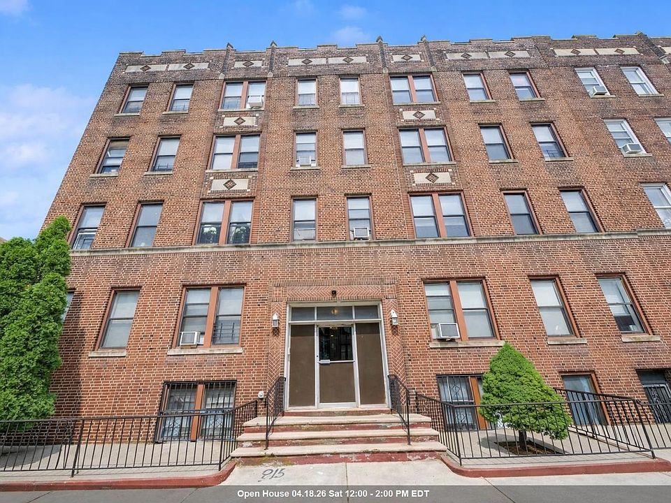 1st image of 117 Corbin Ave APT 107