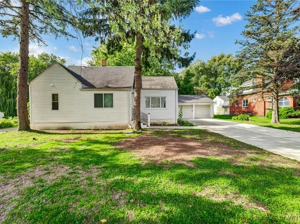 570 Cayuga Creek Rd, Cheektowaga, NY 14227