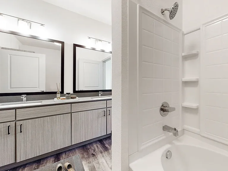 Ravella (Upper) - 3 Bed / 2 Bath - 1,676 Sq.Ft.