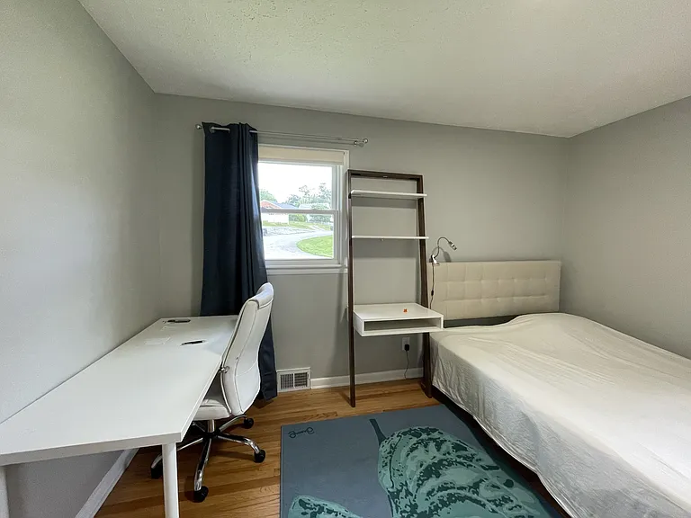 5900 Edgewood Ave — Photo 10