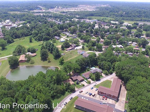 3rd image of 1034 Western Hills Dr