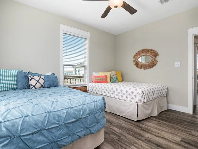 Gulf Shores Dr — Photo 20