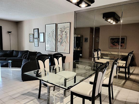 5th image of 4345 Carambola Circle #2657