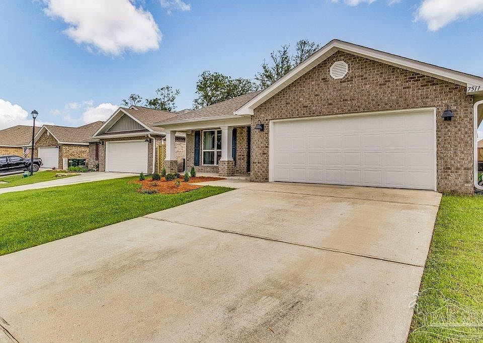 7511 Oak Lake Blvd, Pensacola, FL 32526 | Zillow