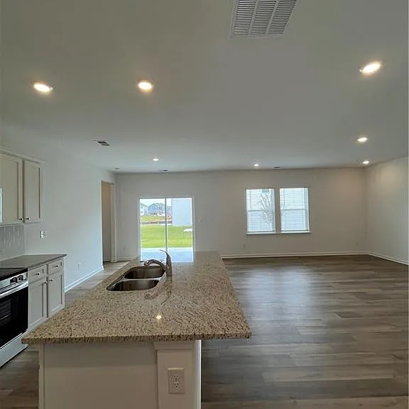 543 Madison Lakeview Dr — Photo 11