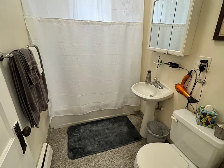 109 Strathmore Rd #6 — Photo 11