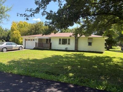 218 Wilmer Ln, Saint Joseph, MO, 64504