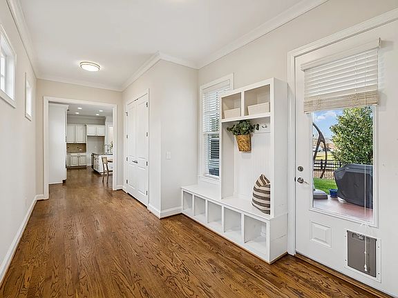5th image of 9516 Wexcroft Dr