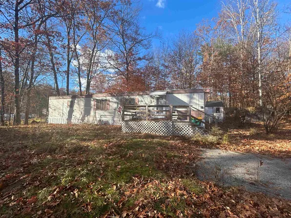 31 Buffy Street, Rochester, NH 03867