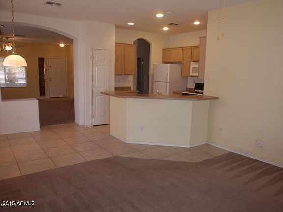 4th image of 3719 E Waterman St