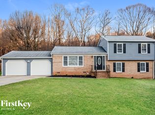 19 Forest Hill Rd, Belmont, NC 28012