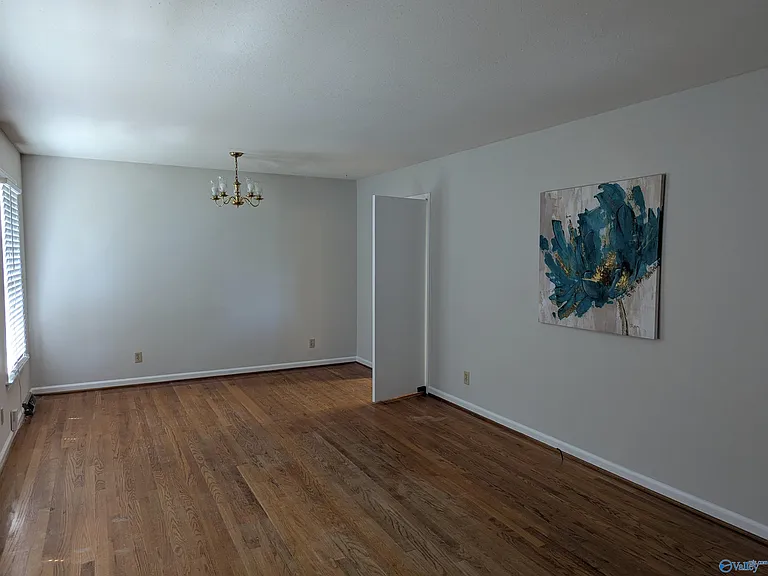 107 Strong Ct SE — Photo 6