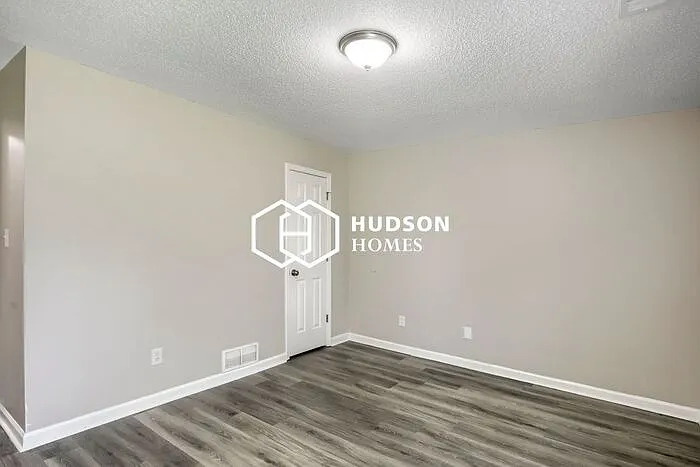 6519 Daybreak Dr — Photo 22