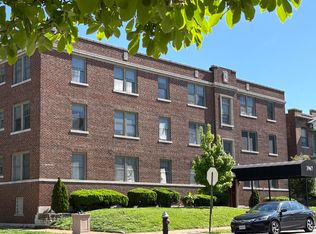 3967 Flad Ave APT 2W, Saint Louis, MO 63110