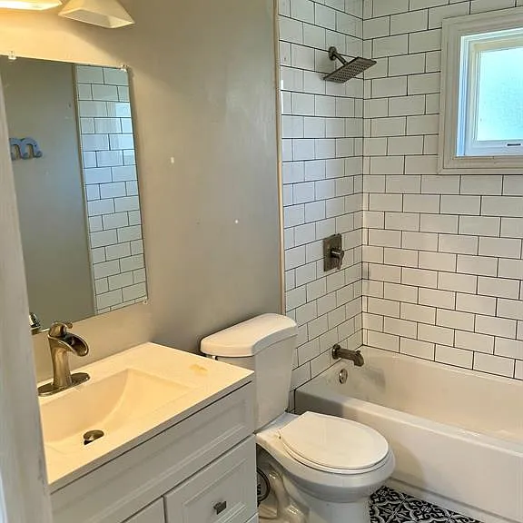 28127 Joan St — Photo 5