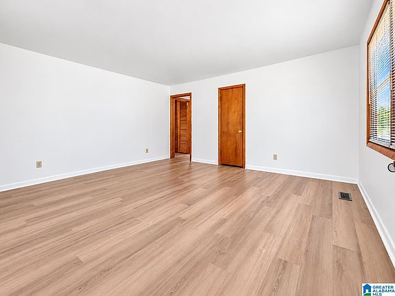 4th image of 1321 Hatfield Ln
