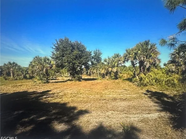 380 39th Ave NW, Naples, FL 34120