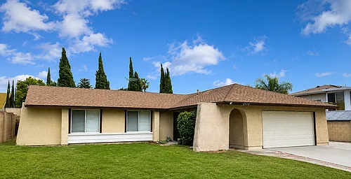 2054 Shelby Ln Photo 1
