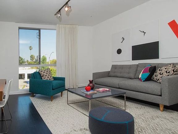 2nd image of 801 N Fairfax Ave #Penthouse 20