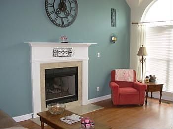 3rd image of 279 Woodfield Cir