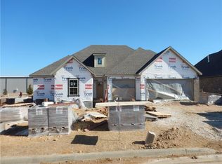 376 Frizzo St, Springdale, AR 72762